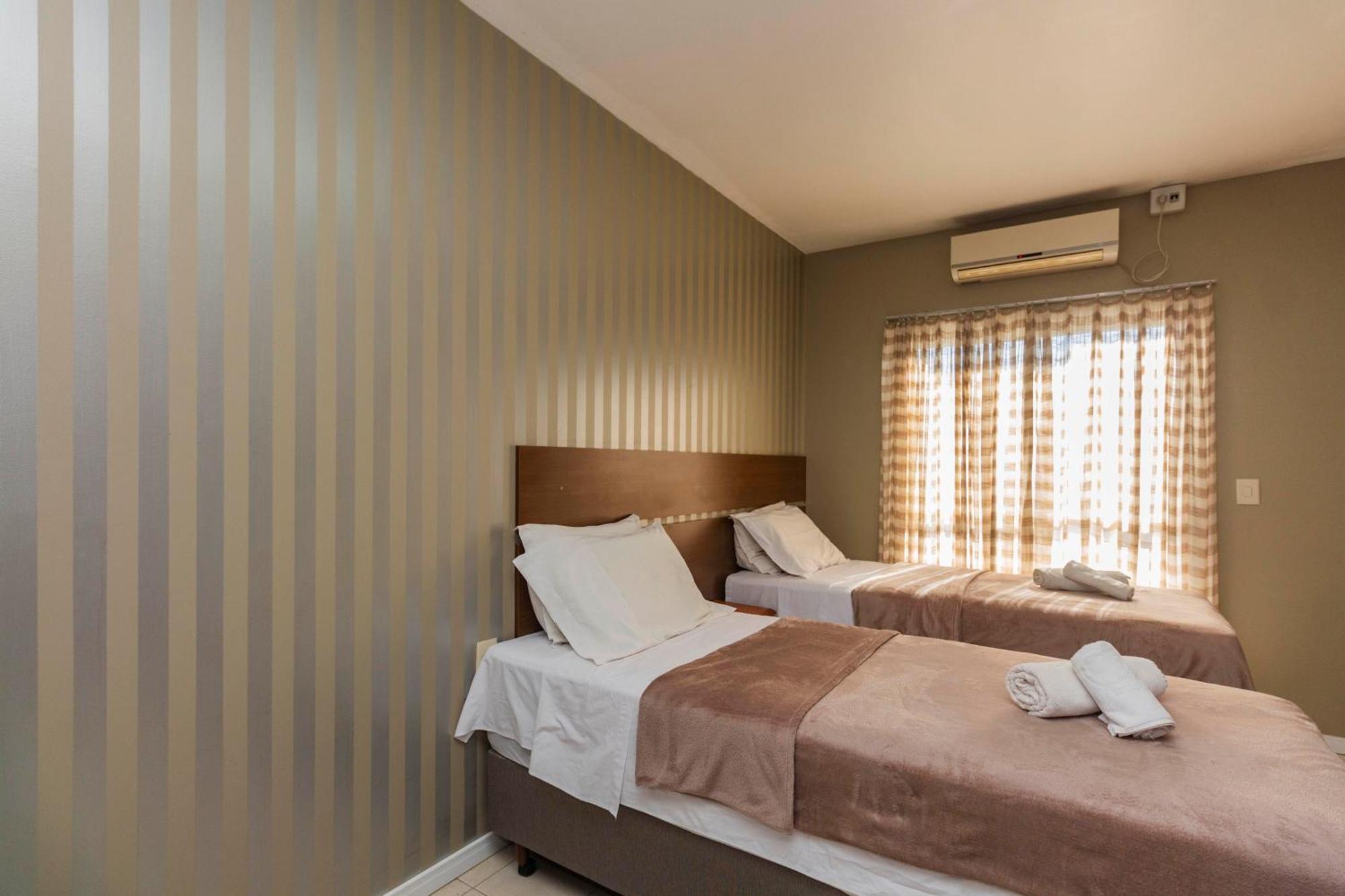 Hotel Morada Del Este Canoas  Bagian luar foto